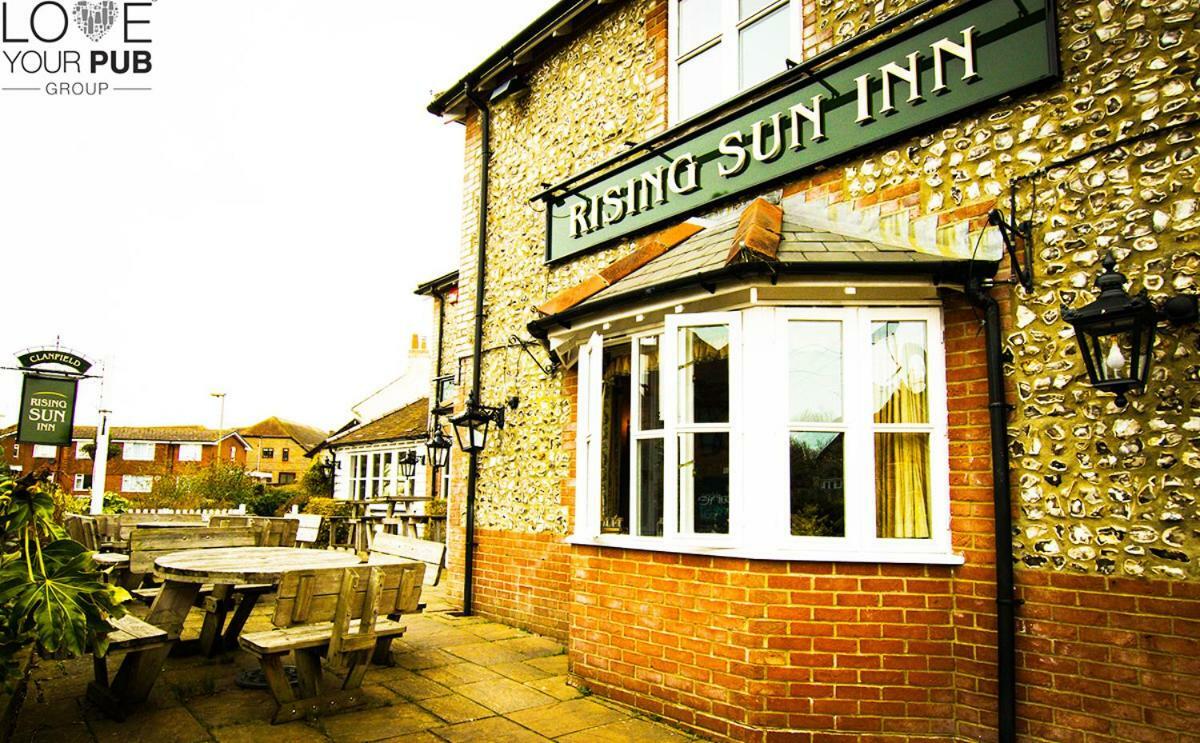 The Rising Sun Inn Waterlooville Exterior photo